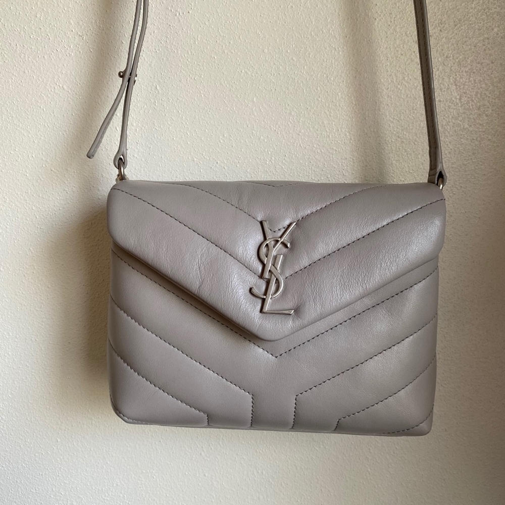 EUC Saint Laurent Toy Loulou Crossbody Bag Gray - Picture 3 of 16